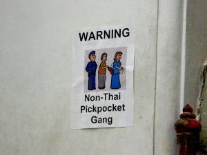 beware pickpockets Thailand