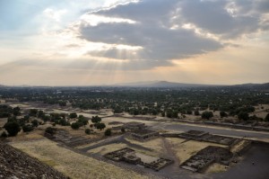 The symmetry of Teotihuacan