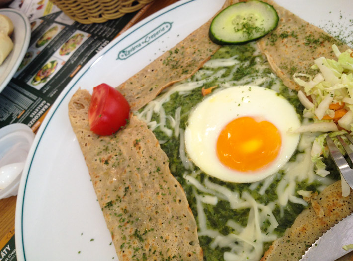 Not a Czech thing as such, but a nevertheless delicious breakfast of spinach, cheese and egg crepe.