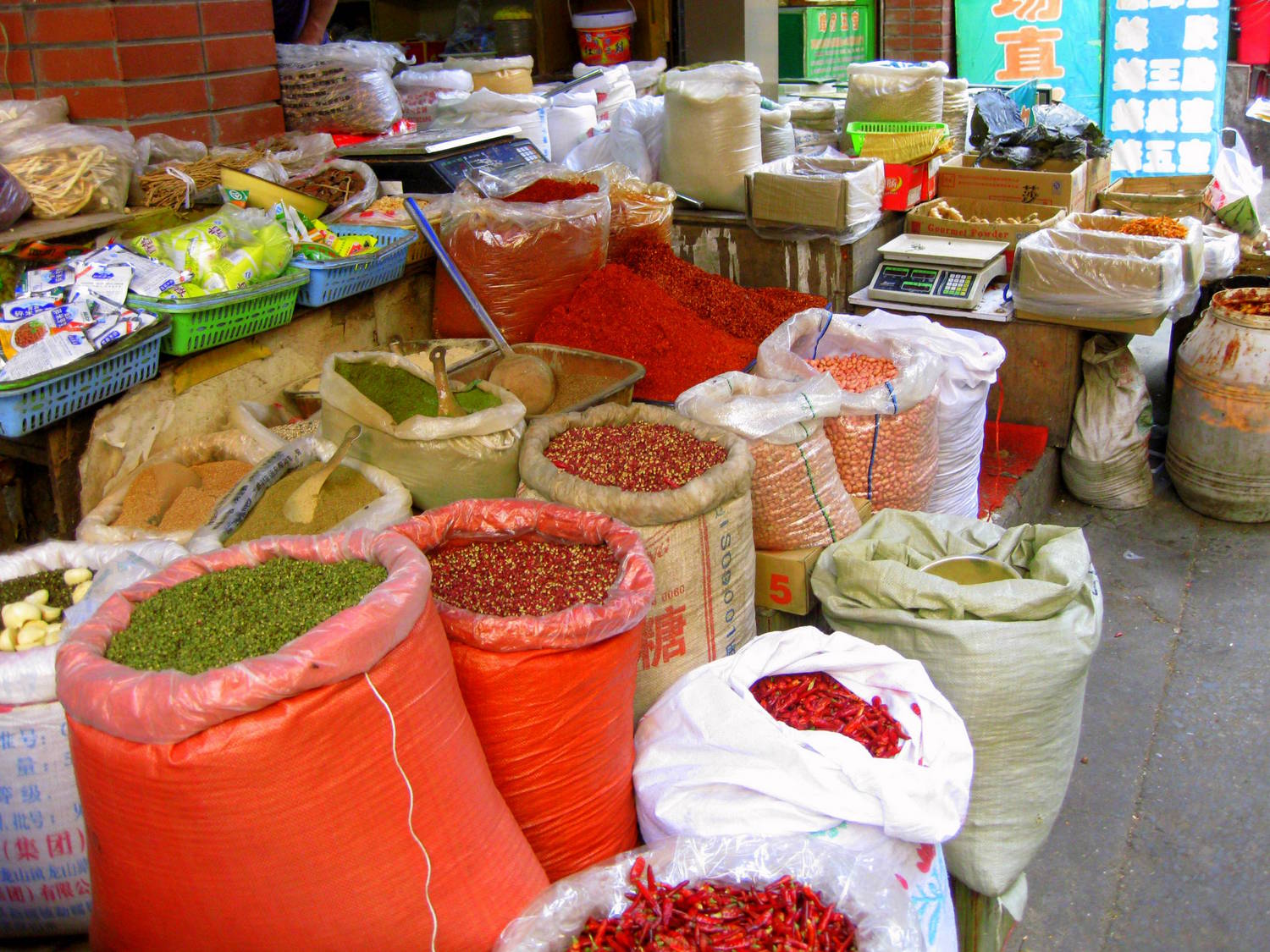 Local food market in Chongqing