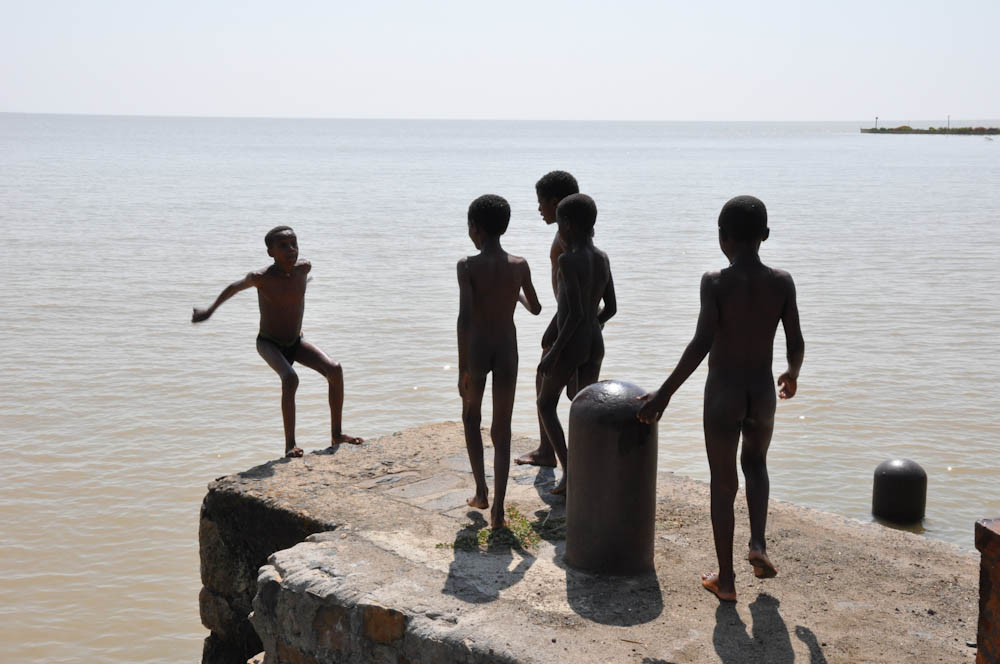 Ethiopian kids in Lake Tana