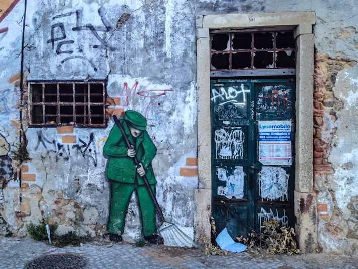 Graffiti in Setubal, Portugal
