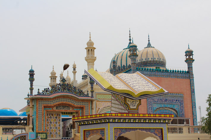 Exterior of Bhong Mosque in Pakistan