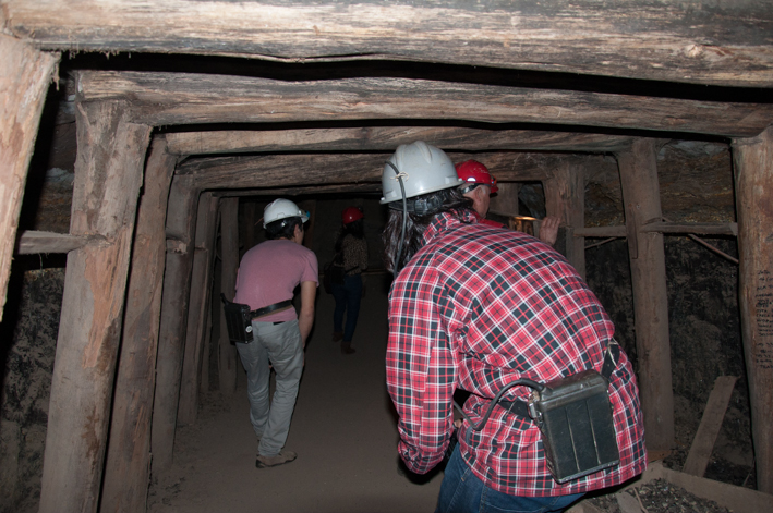 Descending into a coal mine in Lota