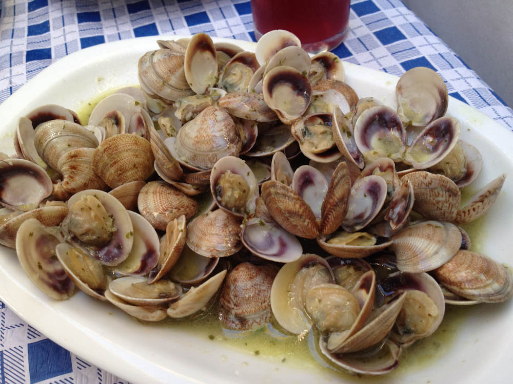 Spanish Clams taste like Summer! Backpack Me
